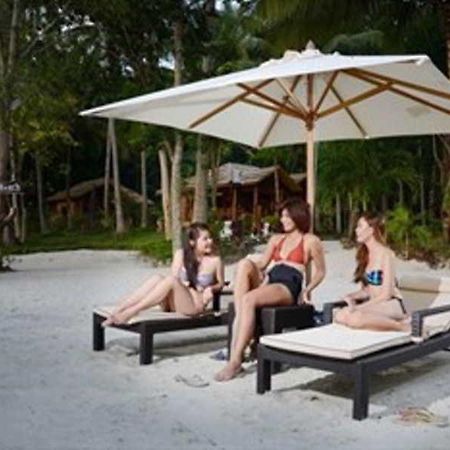 Tiki Beach Resort Davao Екстер'єр фото